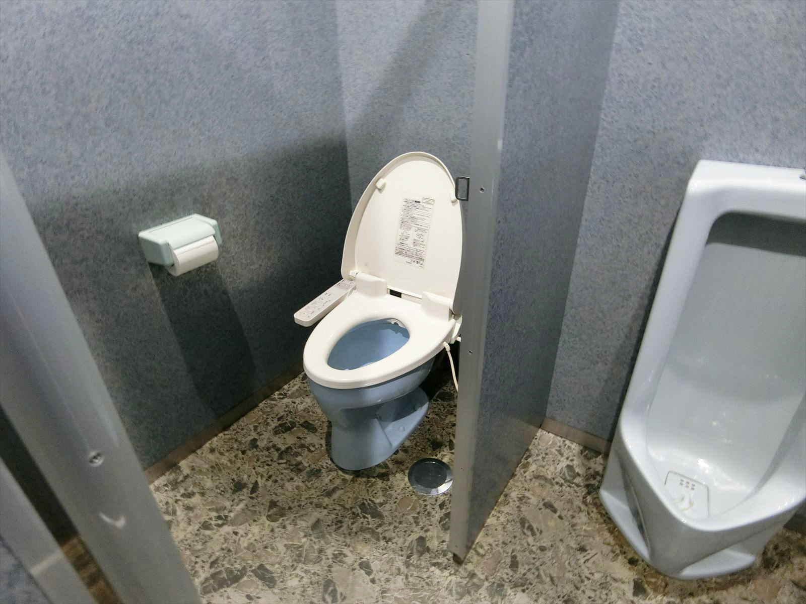 個室トイレ