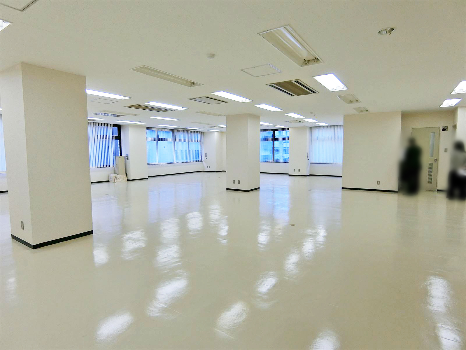 オフィス室内参考画像