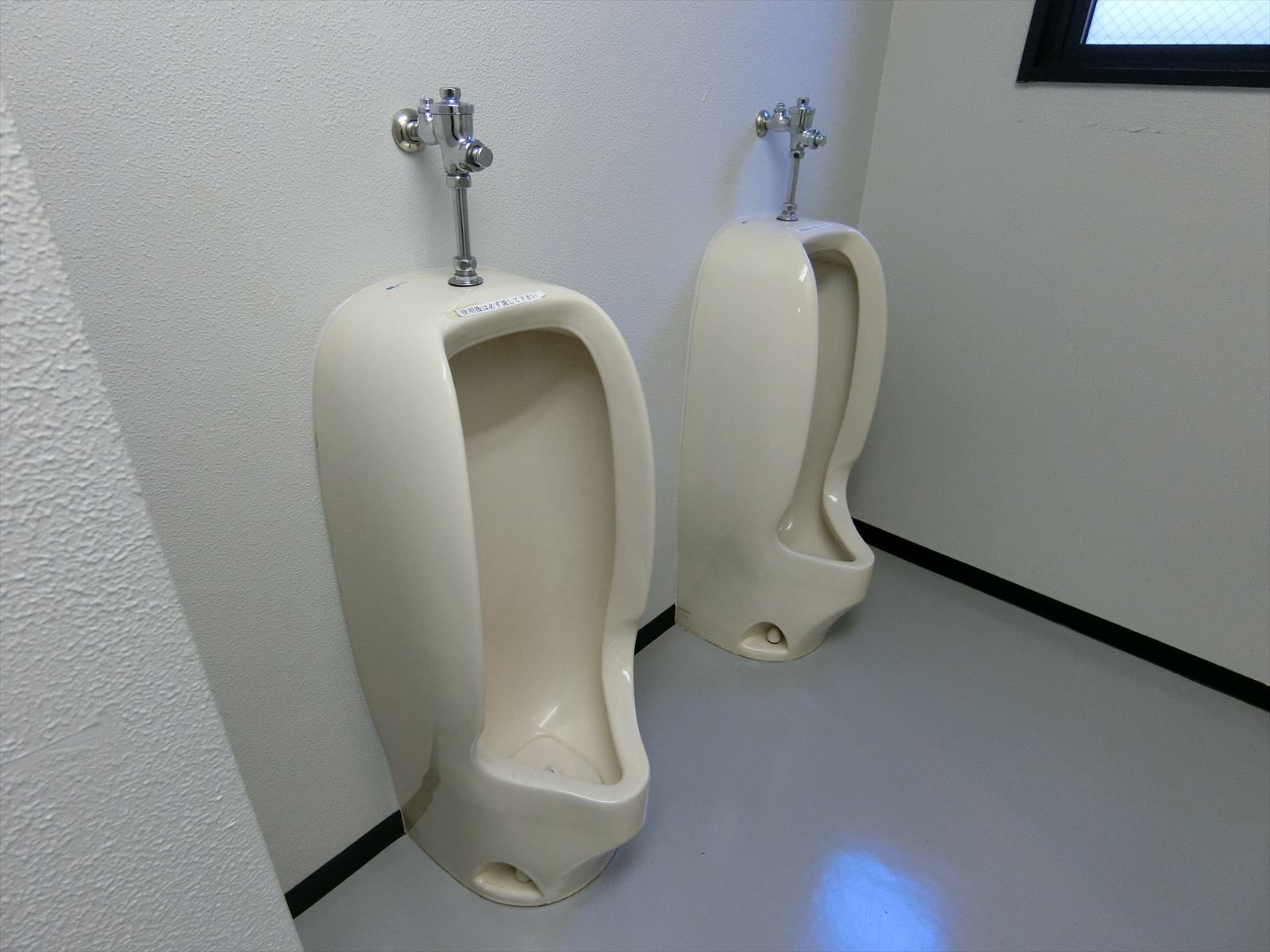 男性トイレ