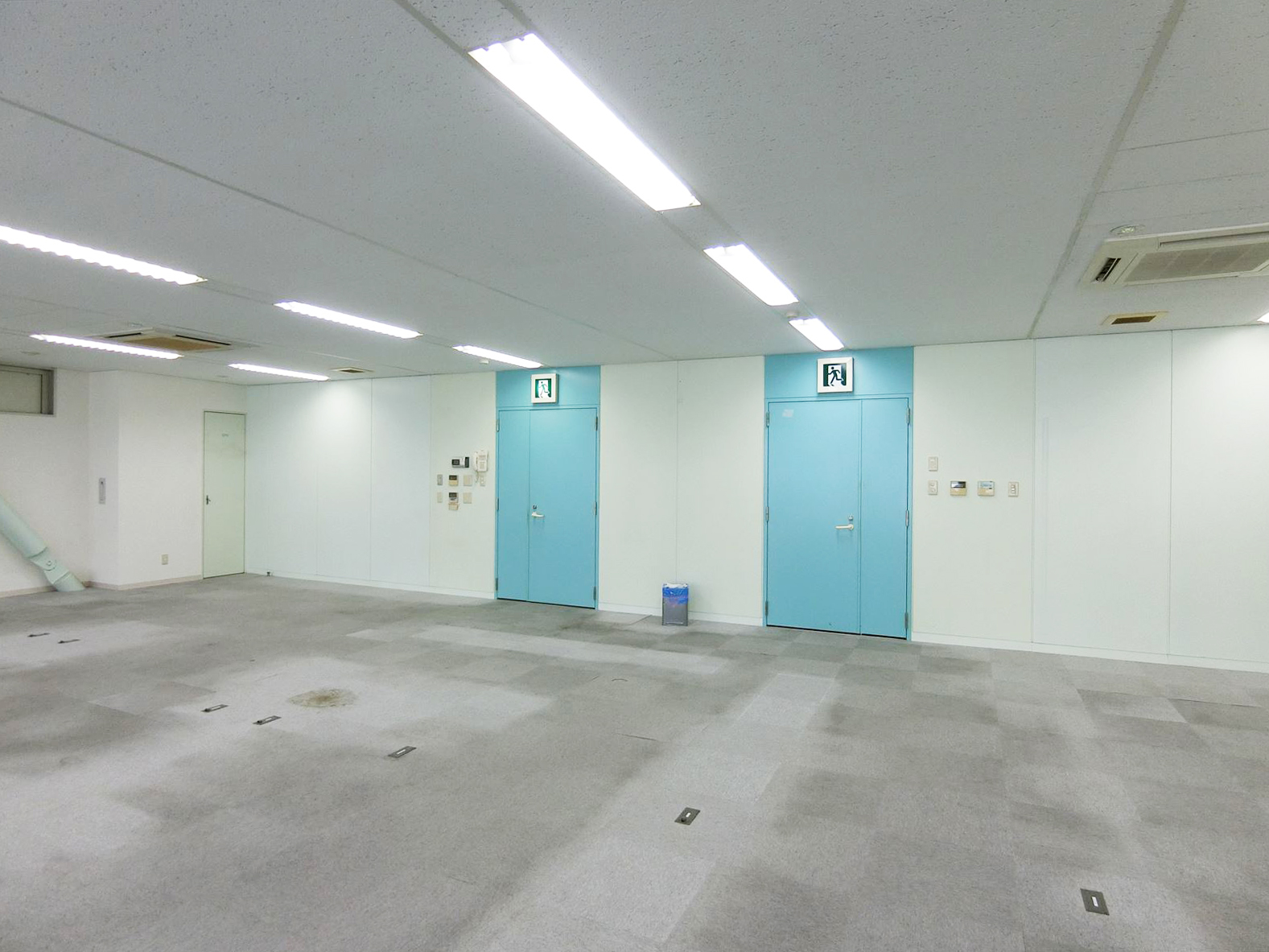 オフィス室内参考画像