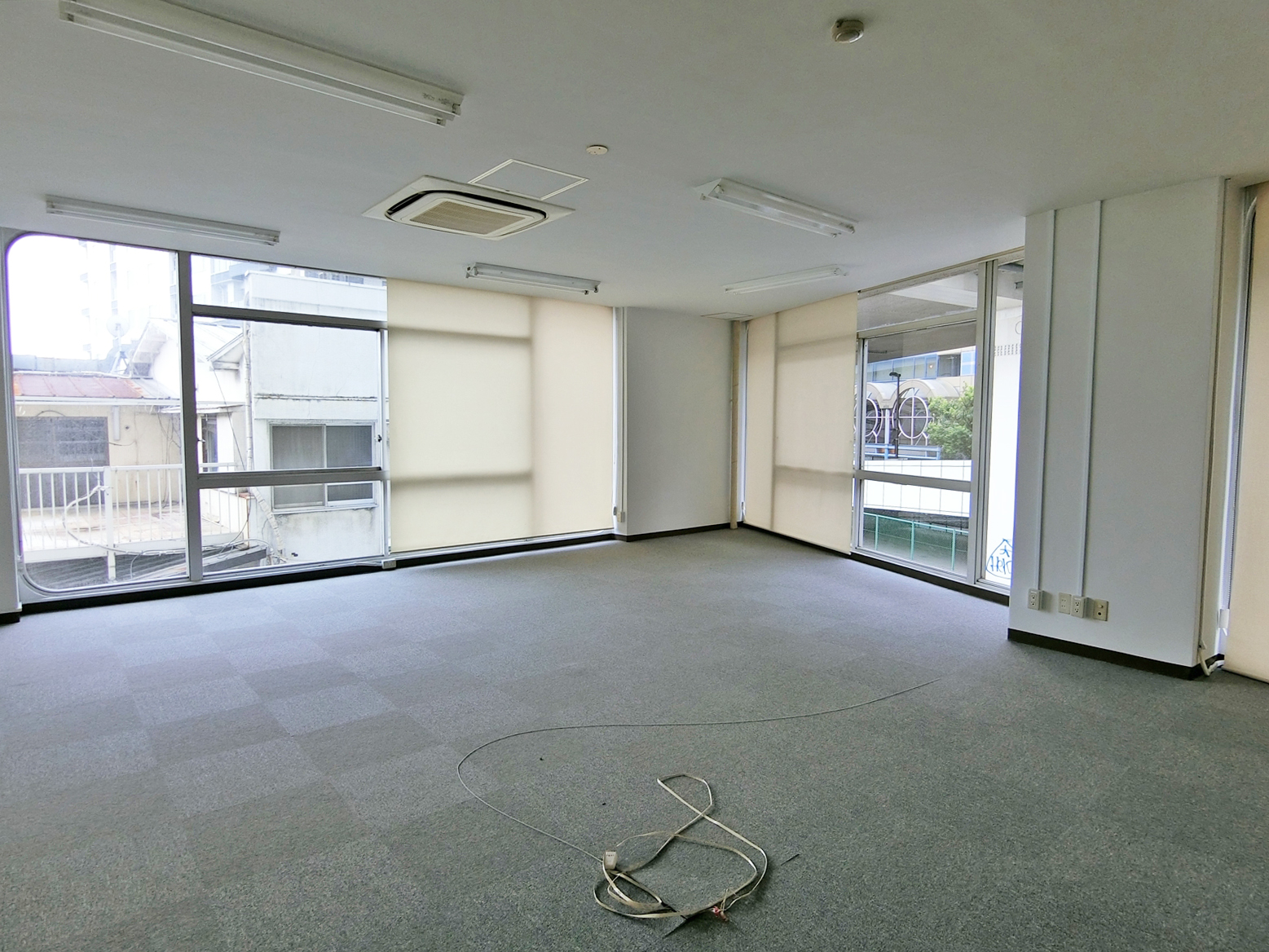オフィス室内参考画像