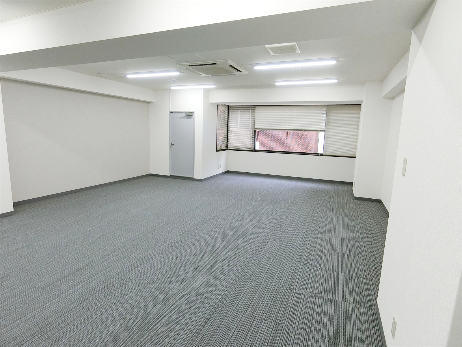 明るい室内