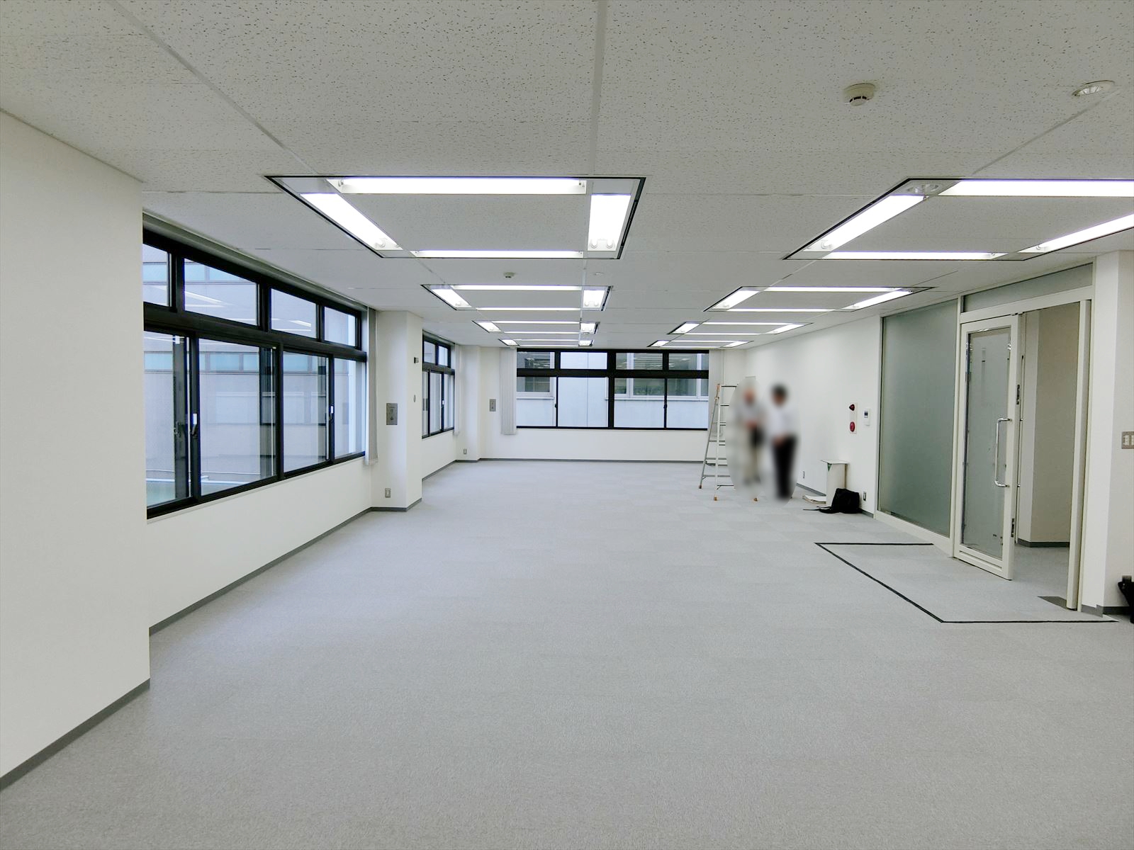 オフィス室内参考画像