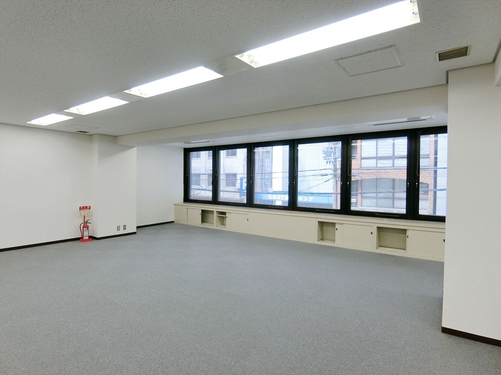オフィス室内参考画像