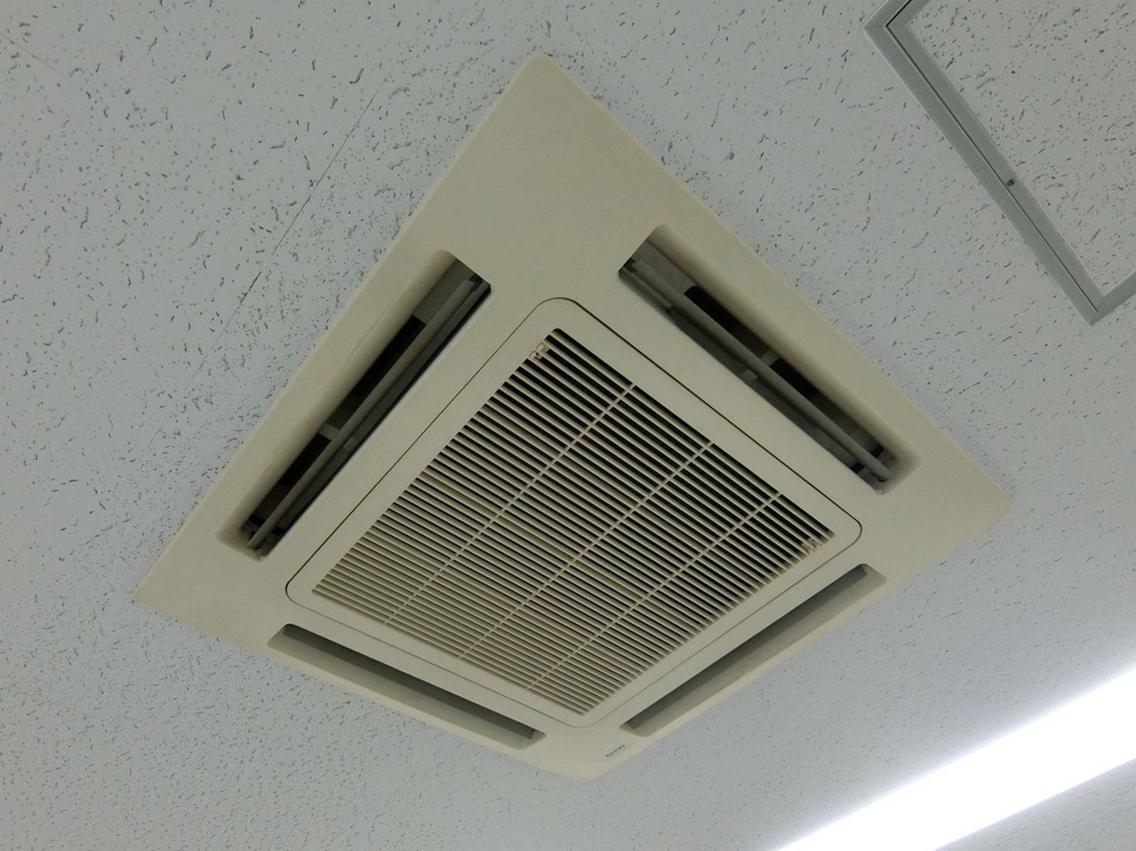 空調吹き出し口