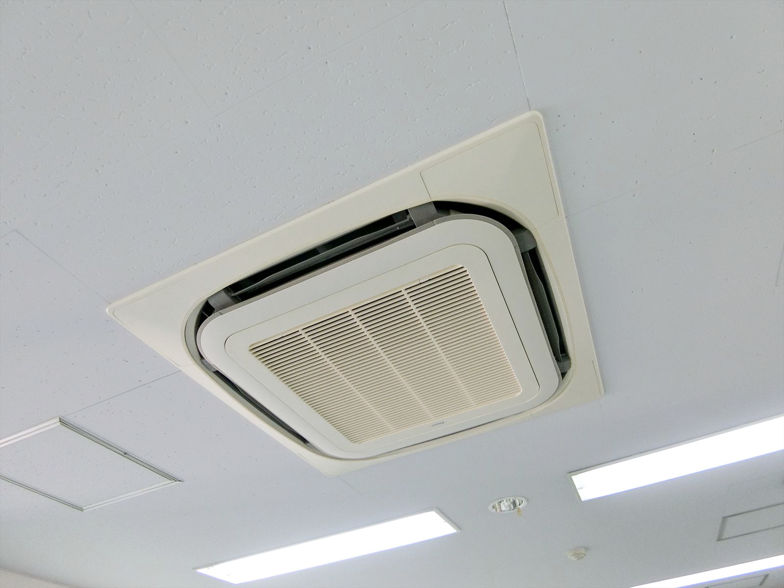 空調機器