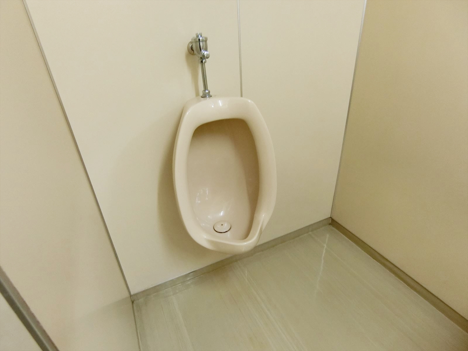 男性用トイレ