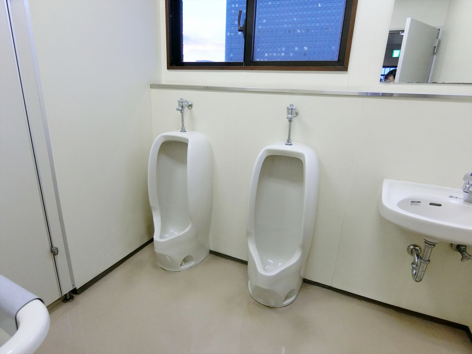男性用トイレ