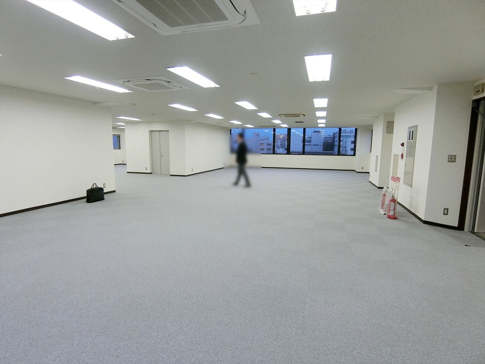 オフィス室内参考画像