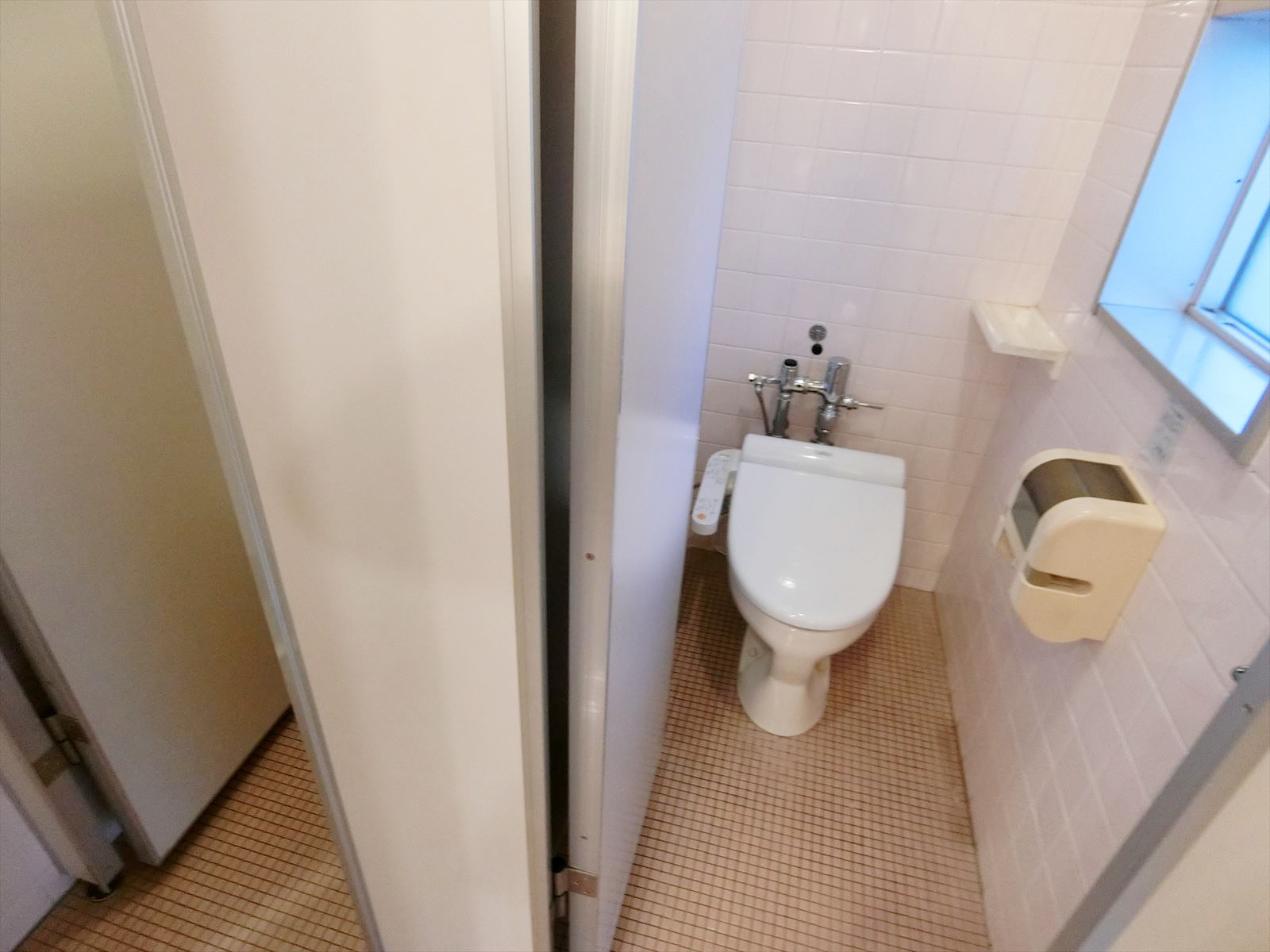 トイレ個室