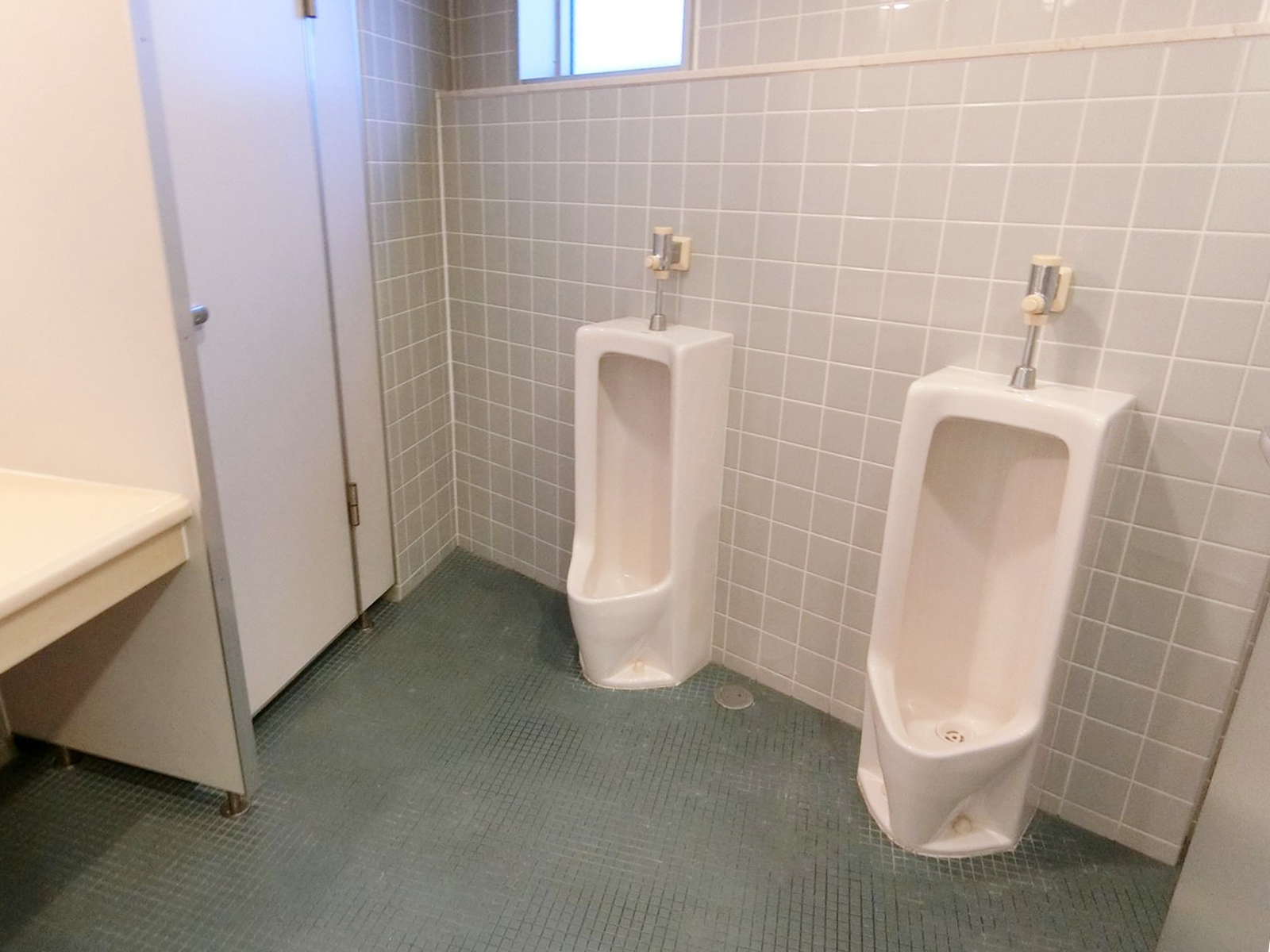 男性用トイレ