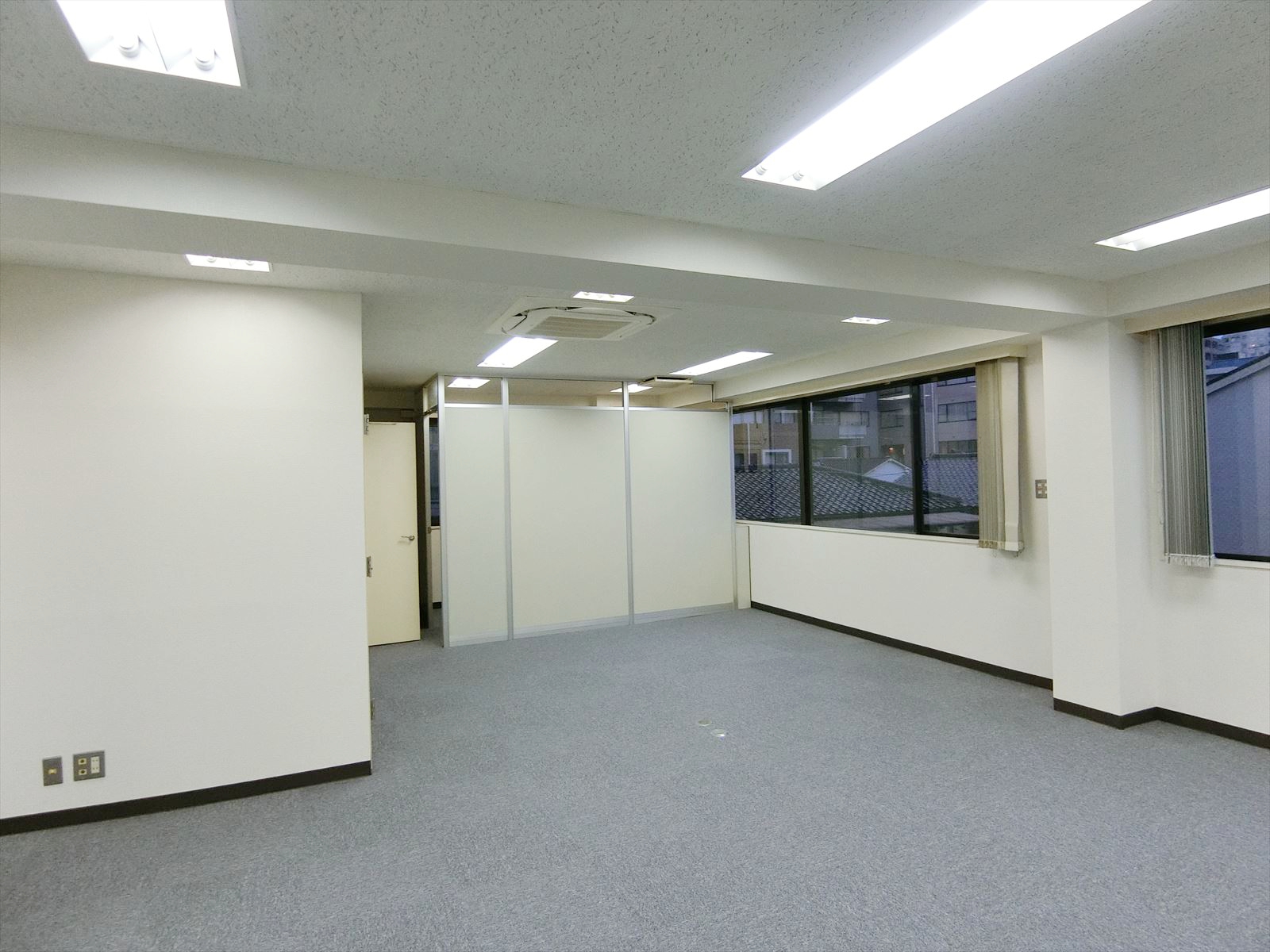 オフィス室内参考画像