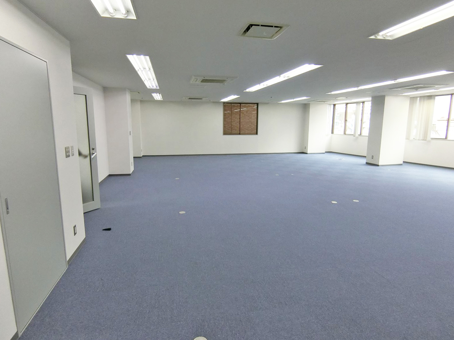 オフィス室内参考画像
