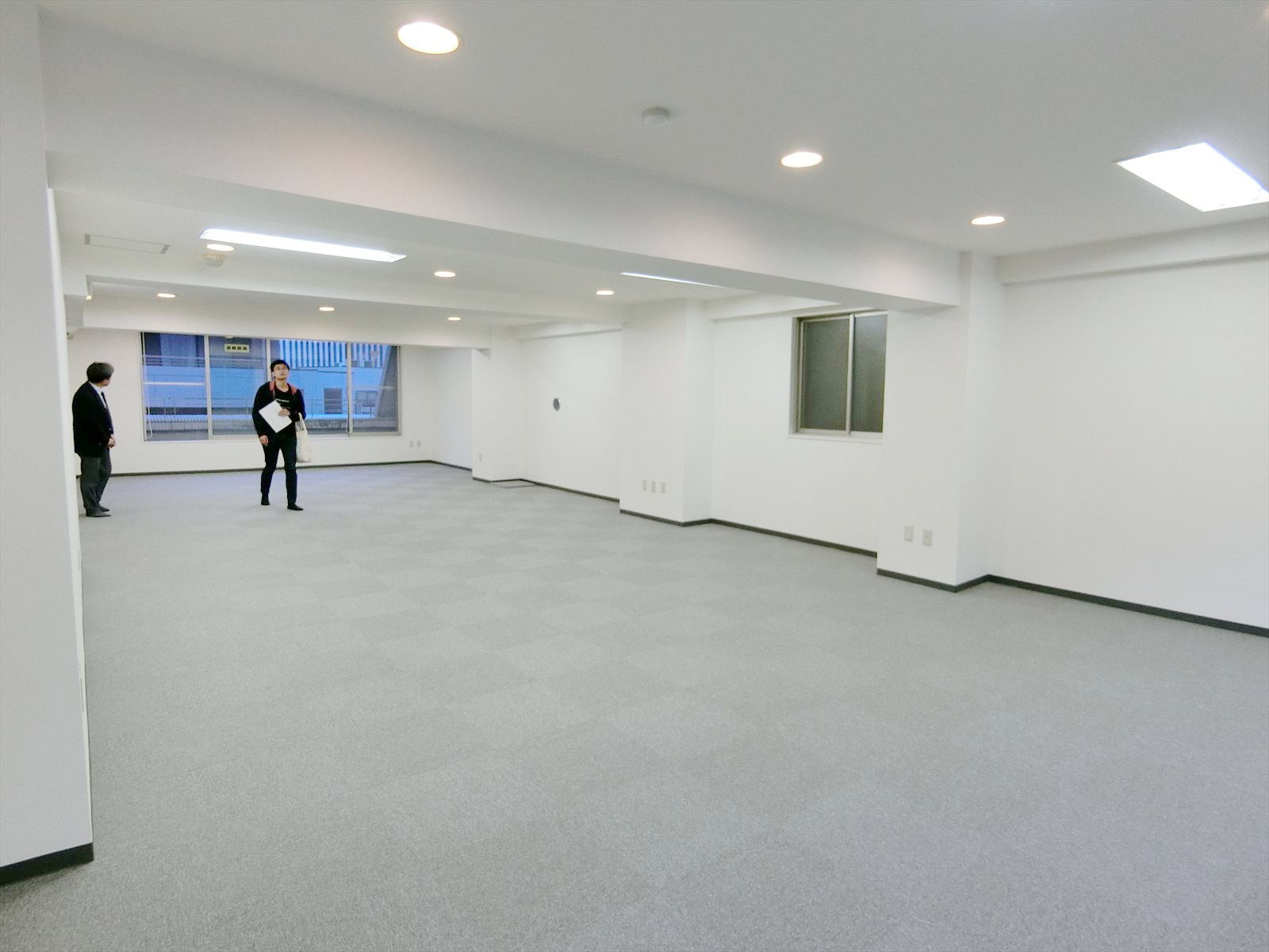 オフィス室内参考画像