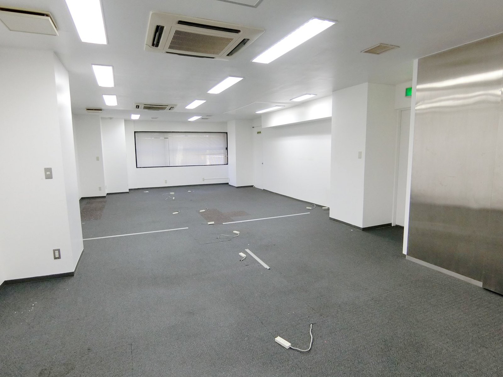 オフィス室内参考画像
