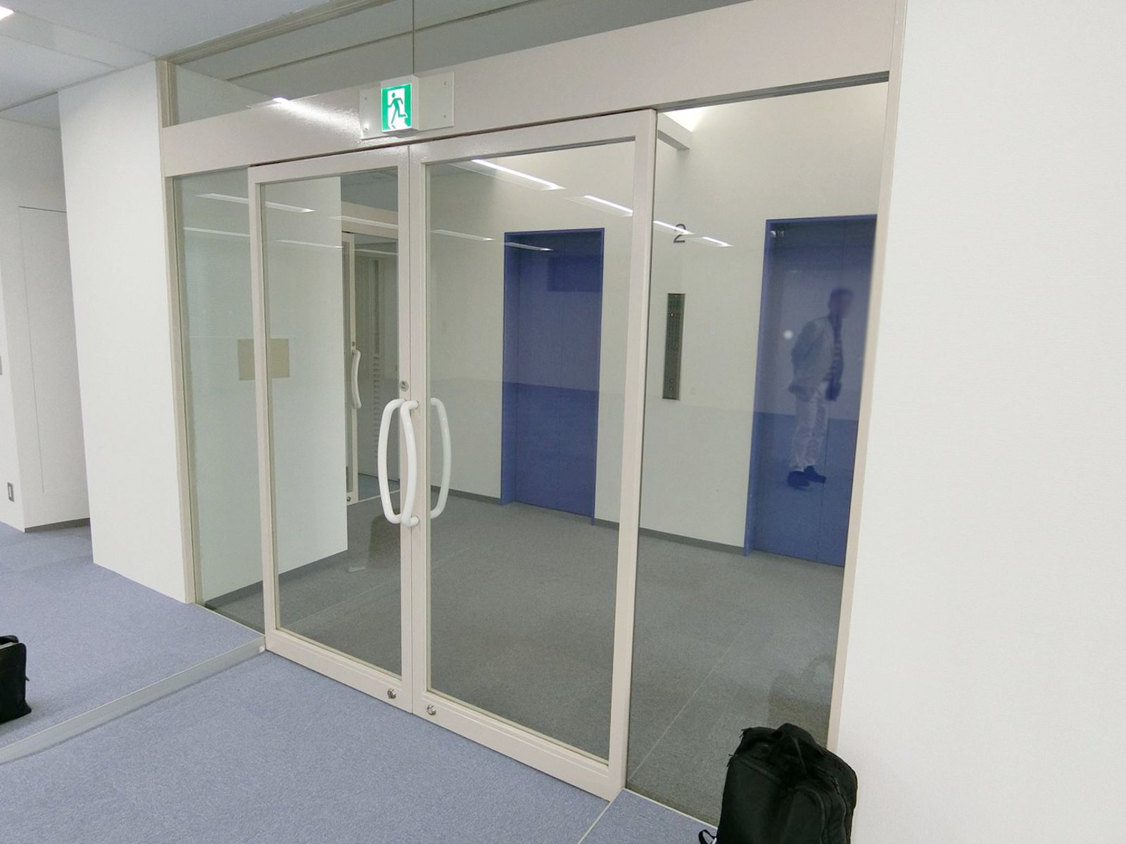 貸室出入口