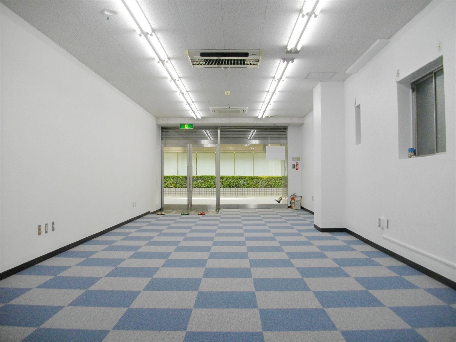オフィス室内参考画像