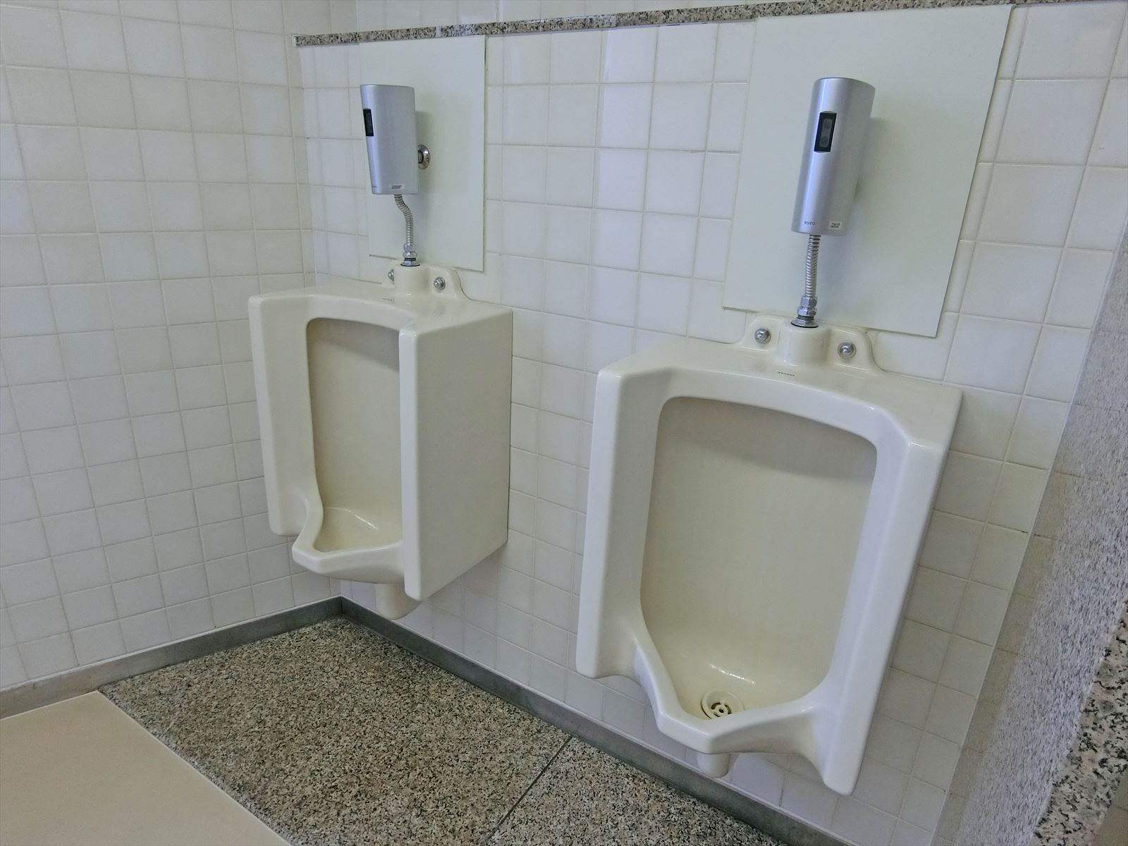 男性用トイレ