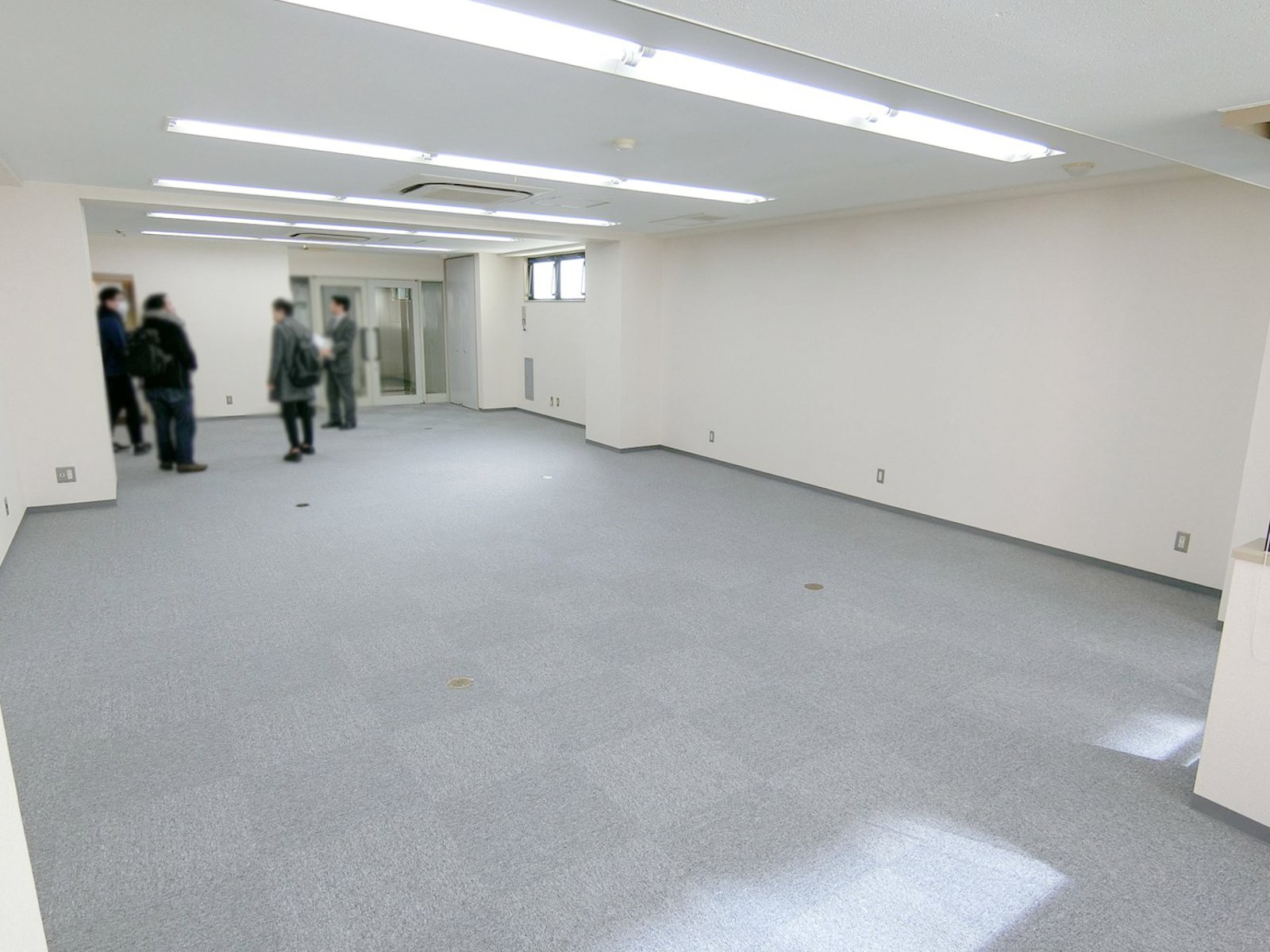 オフィス室内参考画像