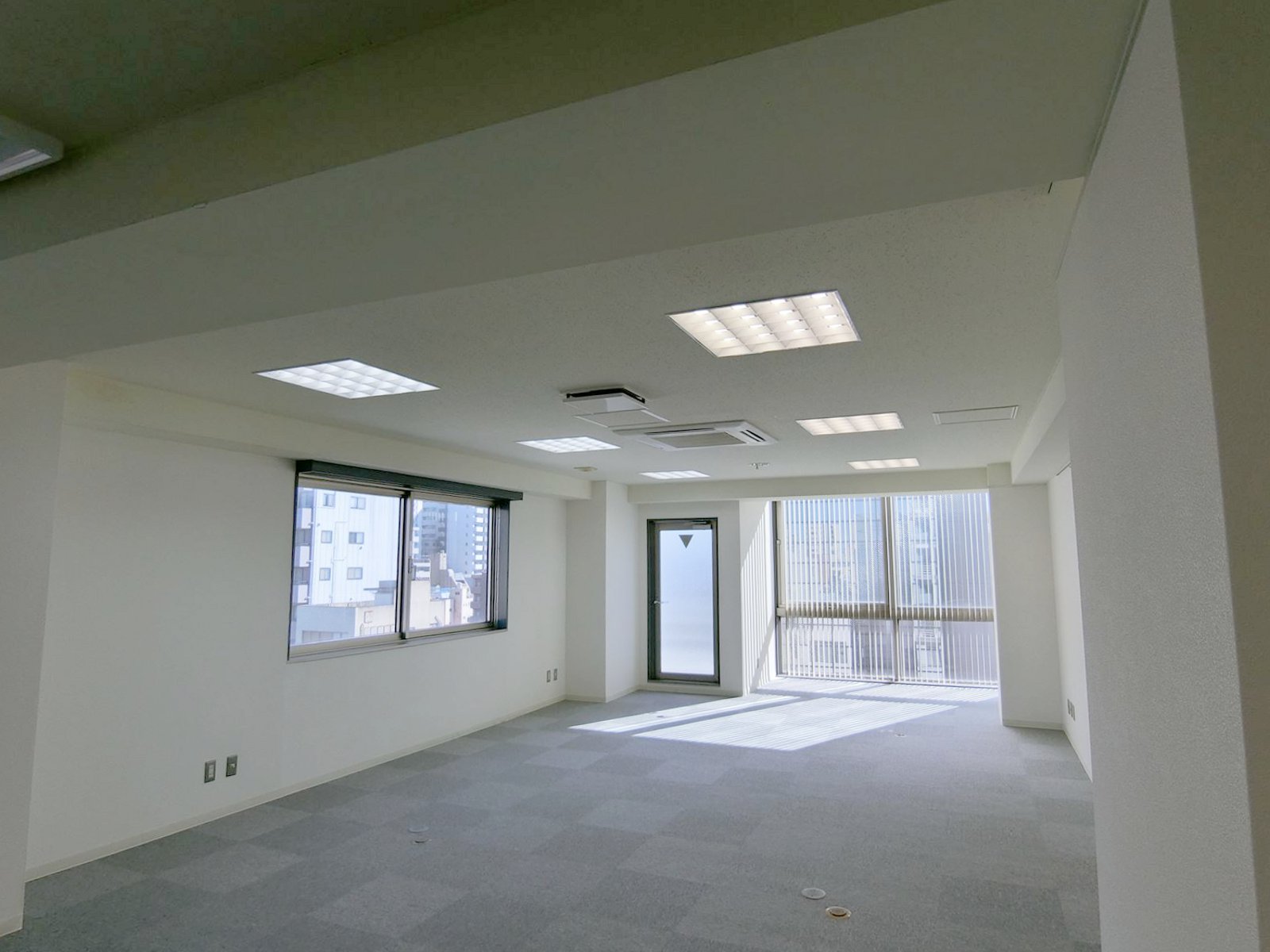 オフィス室内参考画像（7階・約21坪）