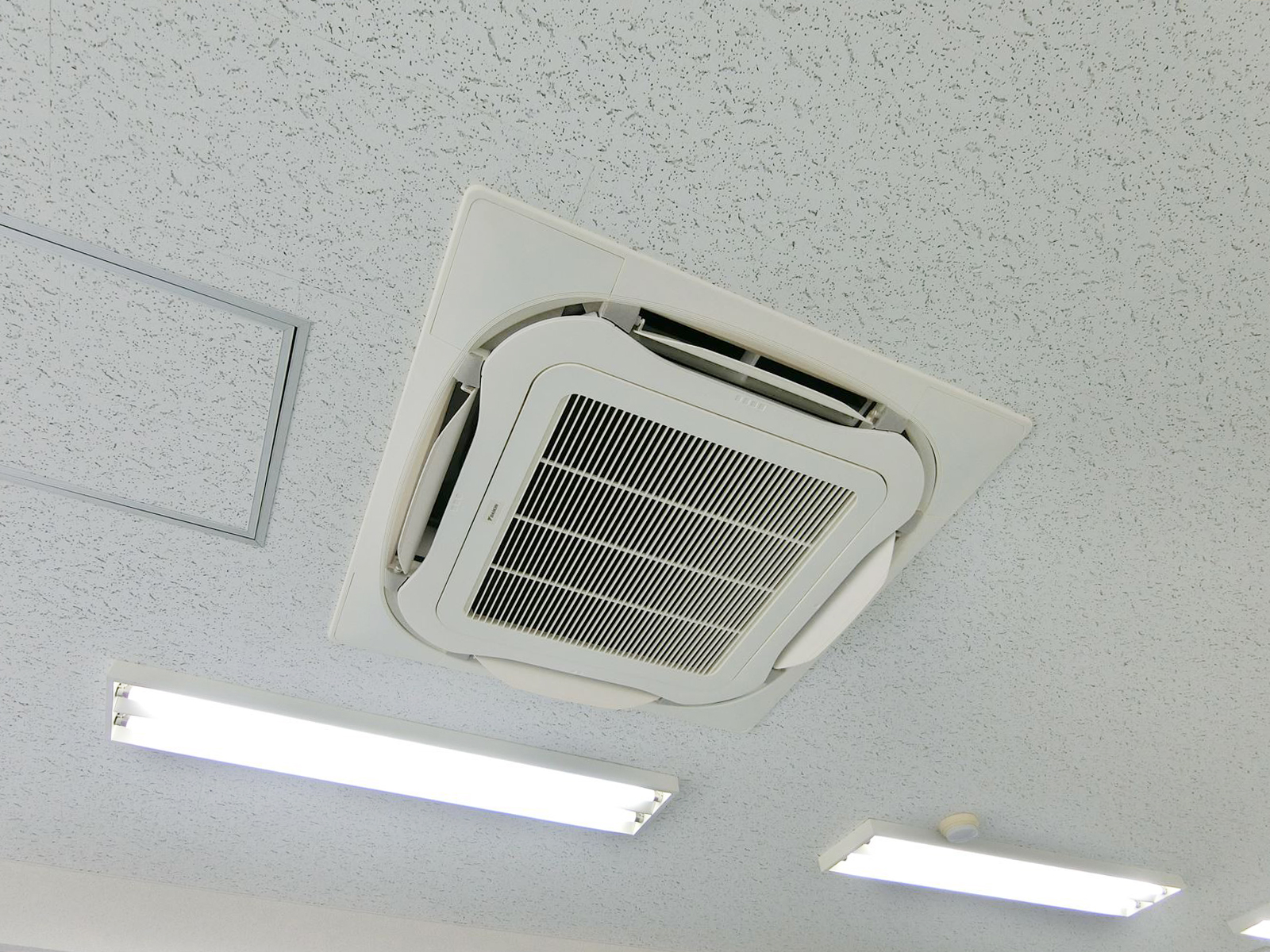 空調