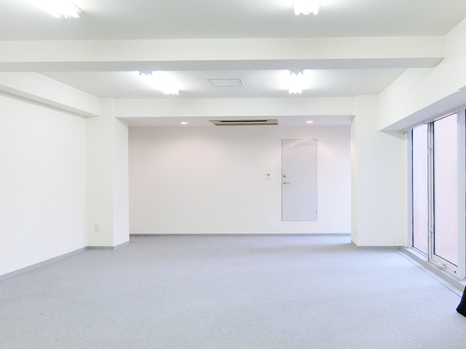 オフィス室内参考画像
