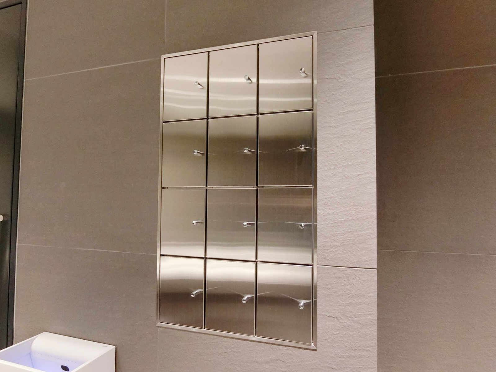 トイレ内の収納スペース