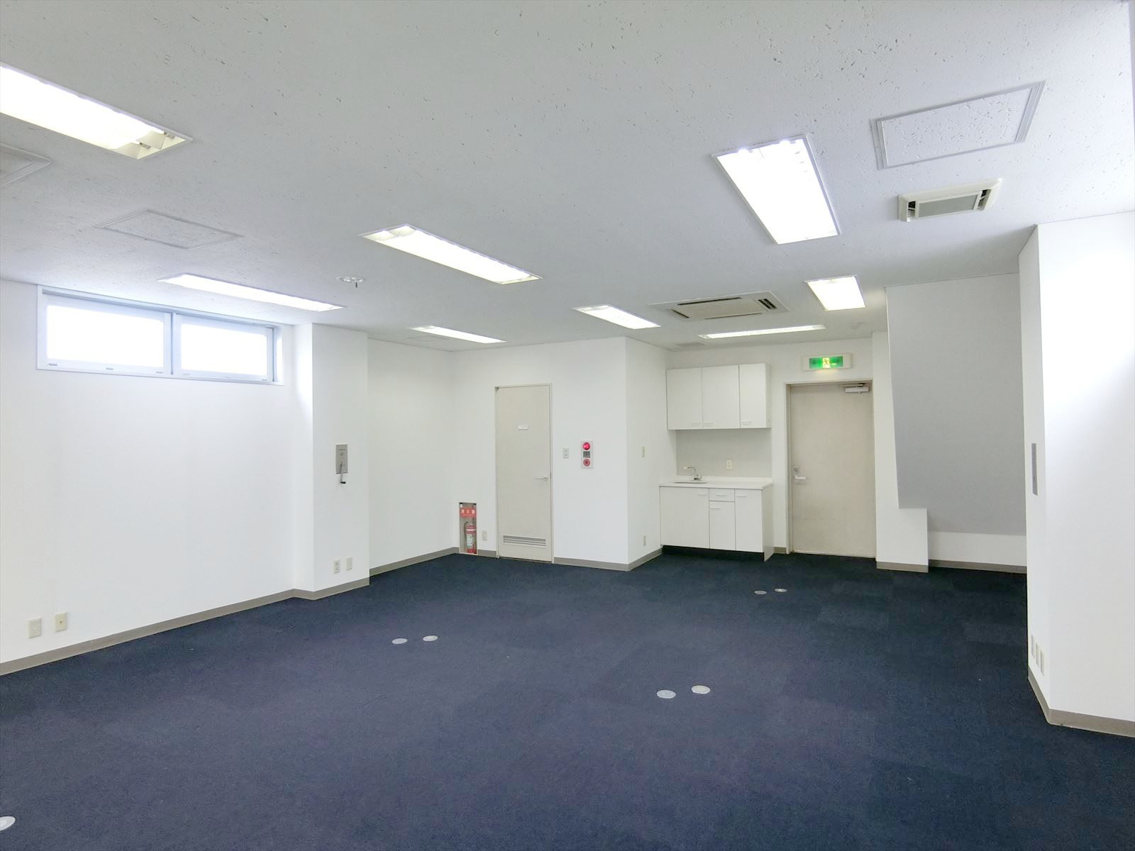 オフィス室内参考画像