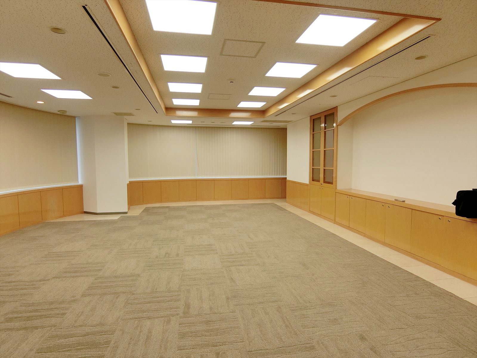 オフィス室内参考画像