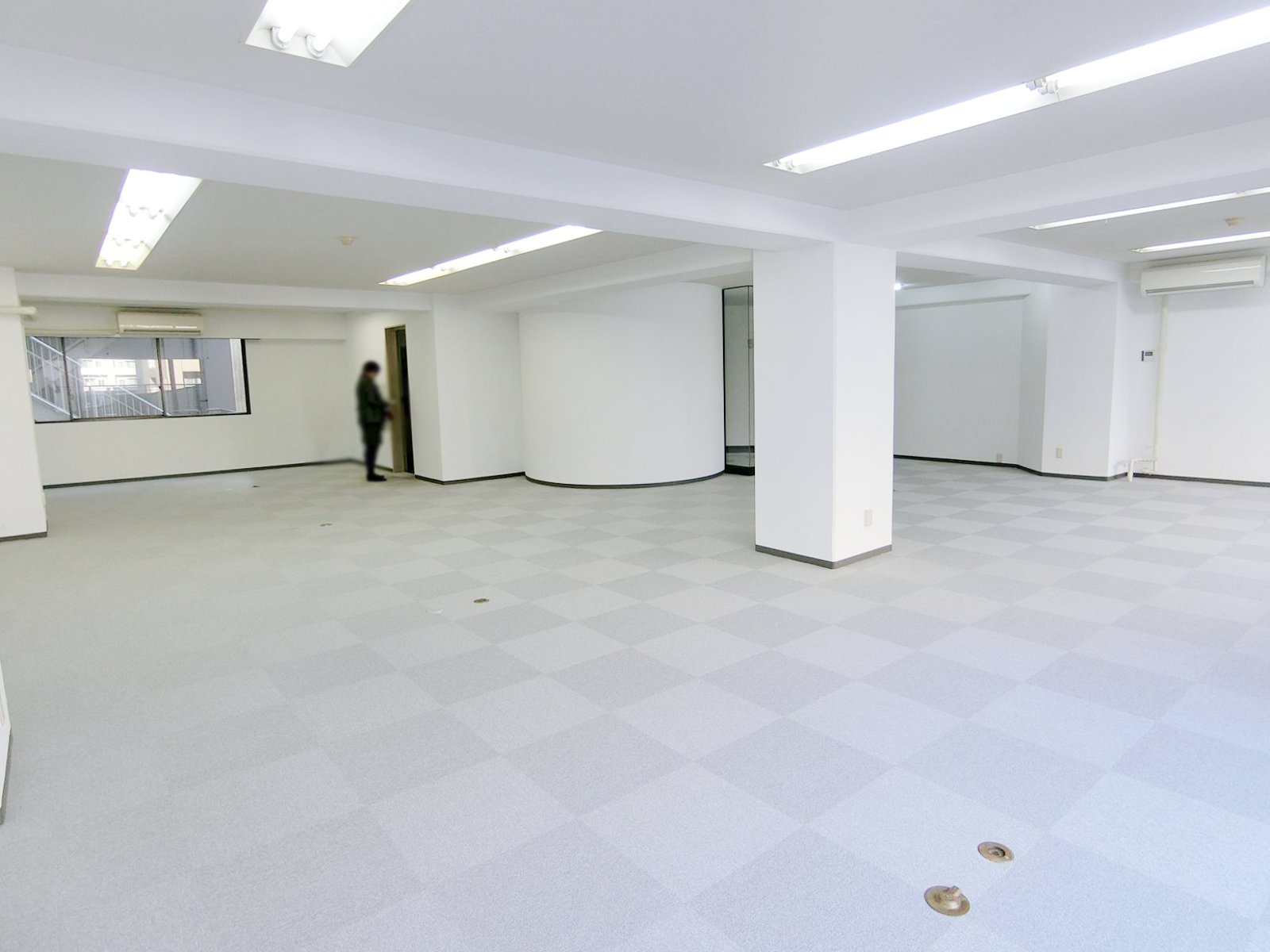 オフィス室内参考画像