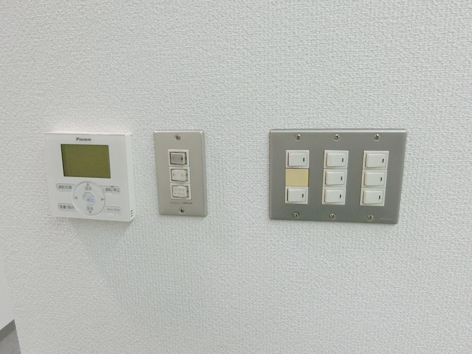 スイッチ類