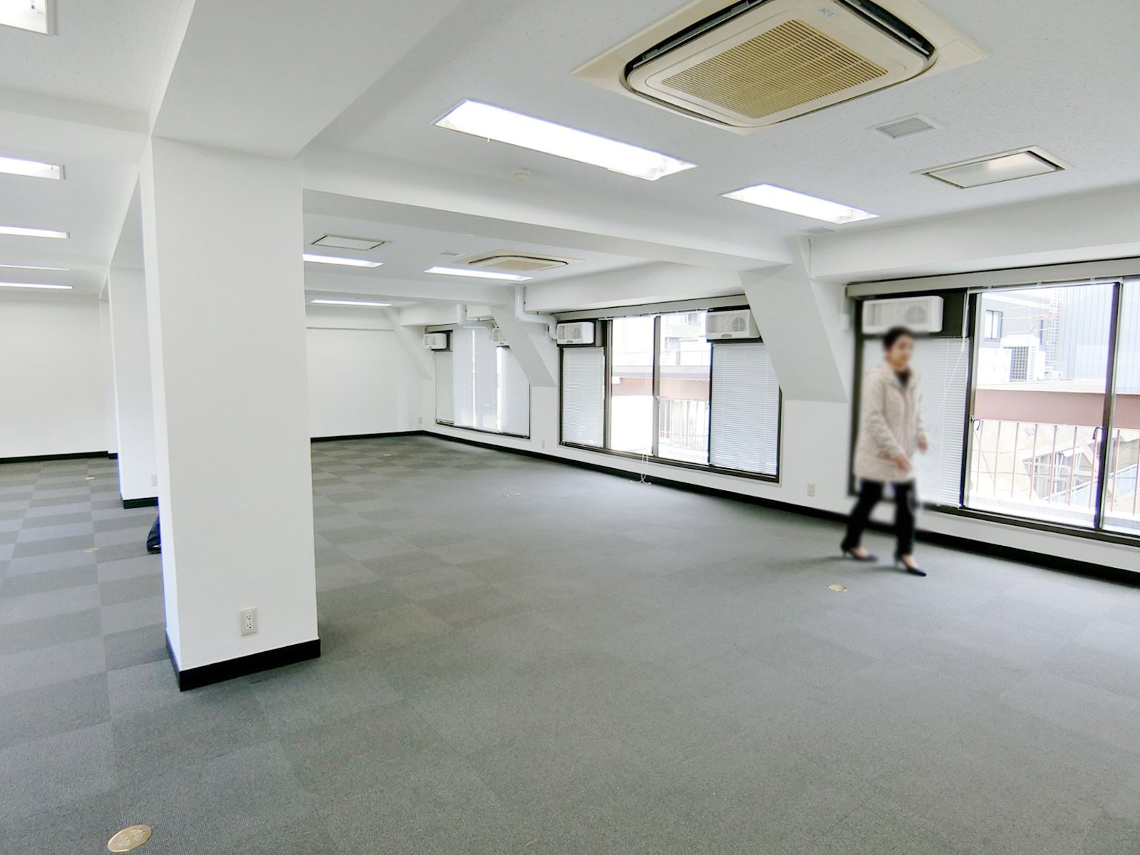 オフィス室内参考画像