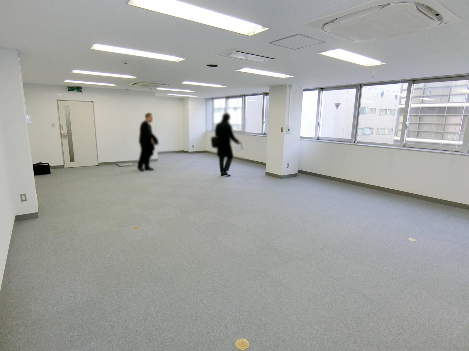 オフィス室内参考画像
