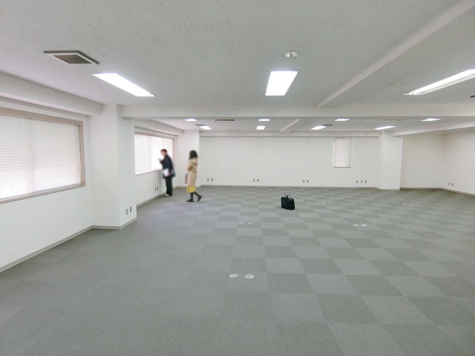 オフィス室内参考画像