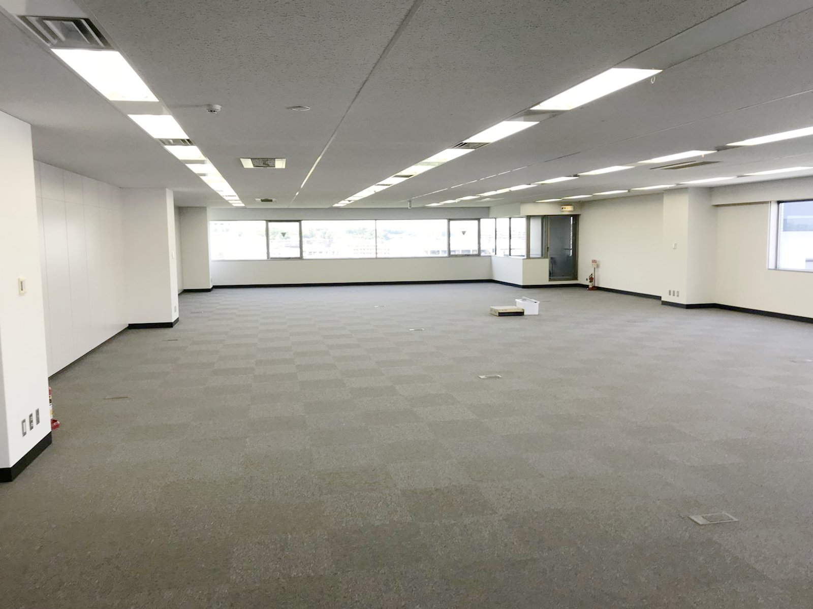 オフィス室内参考画像