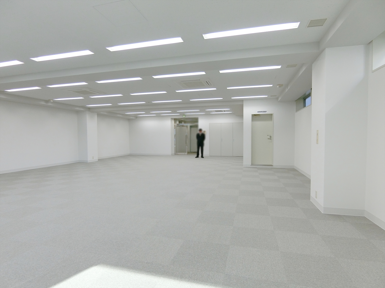 オフィス室内参考画像