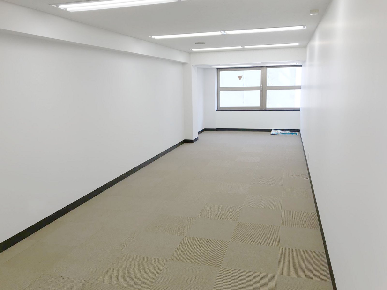 オフィス室内参考画像