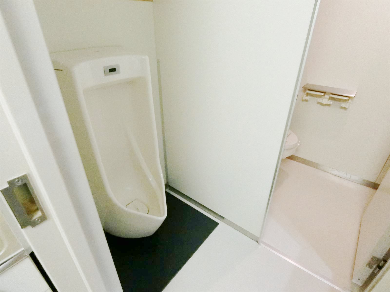 男性用トイレ