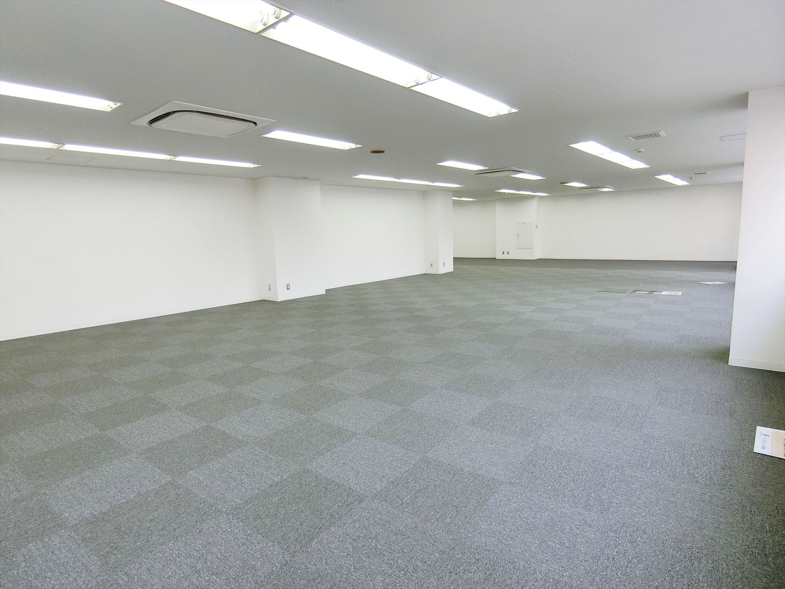 貸室内別角度からの様子