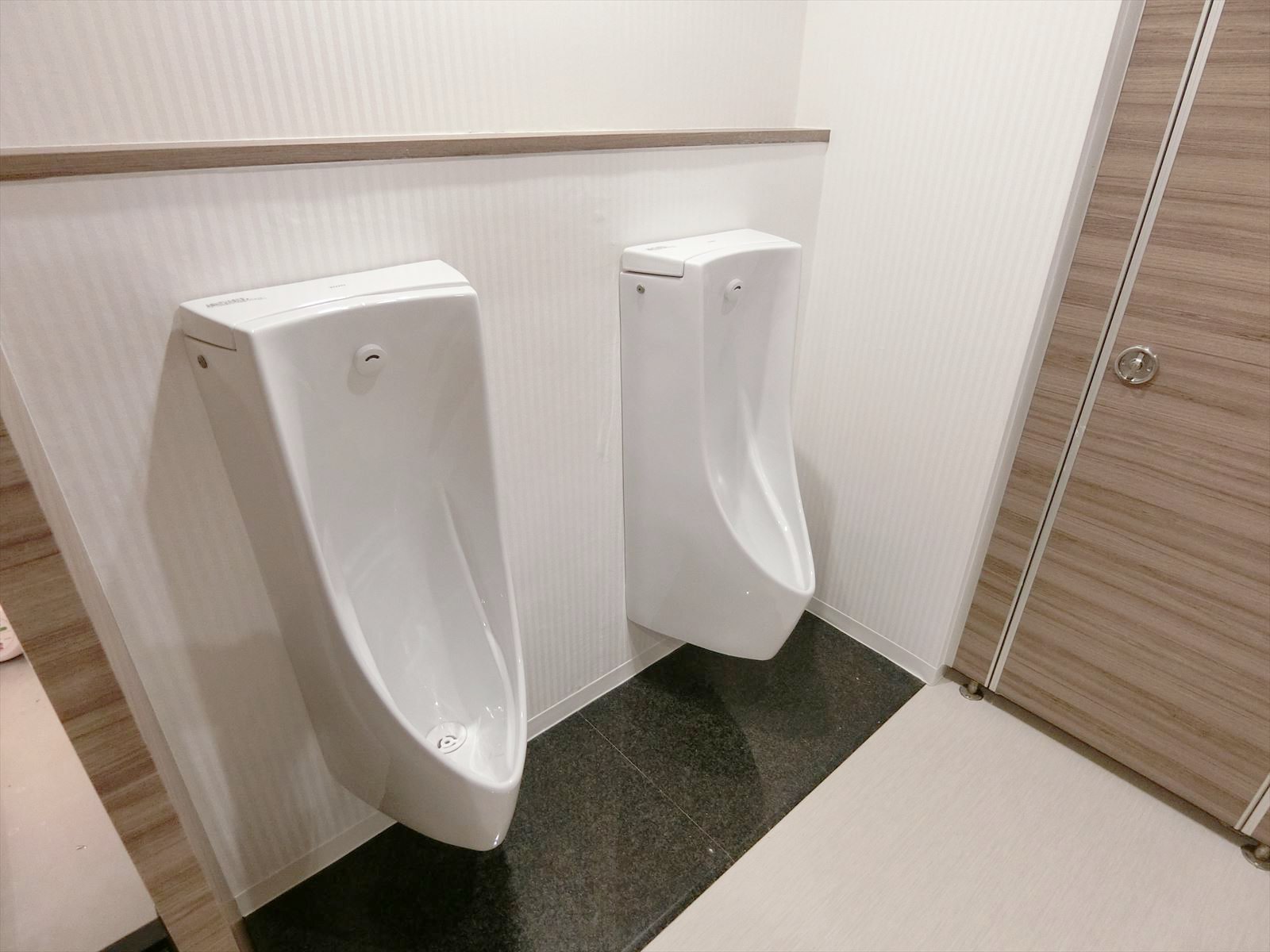男性用トイレ
