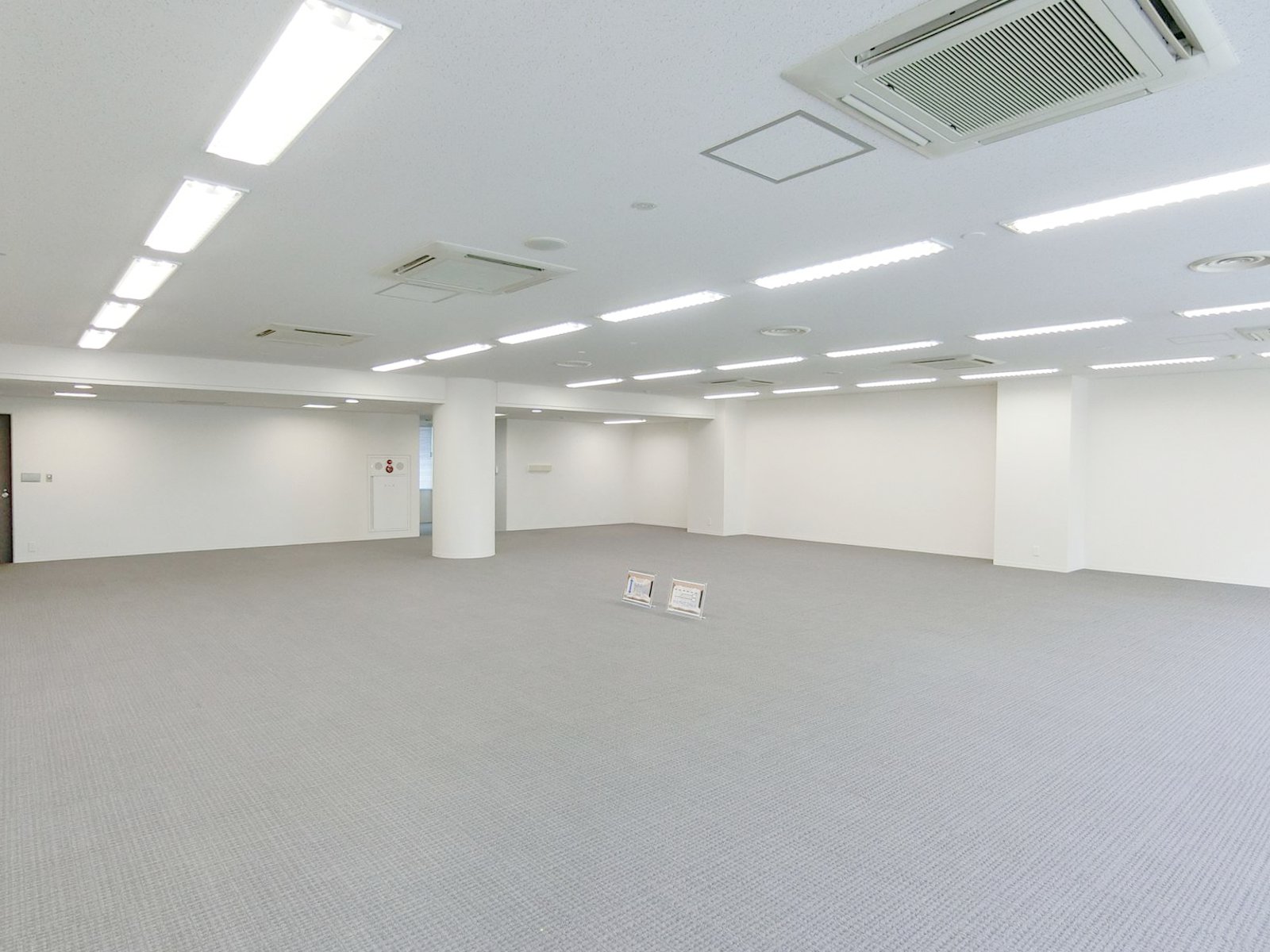 オフィス室内参考画像