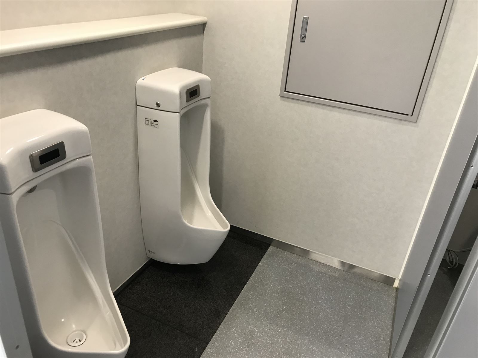 男性用トイレ