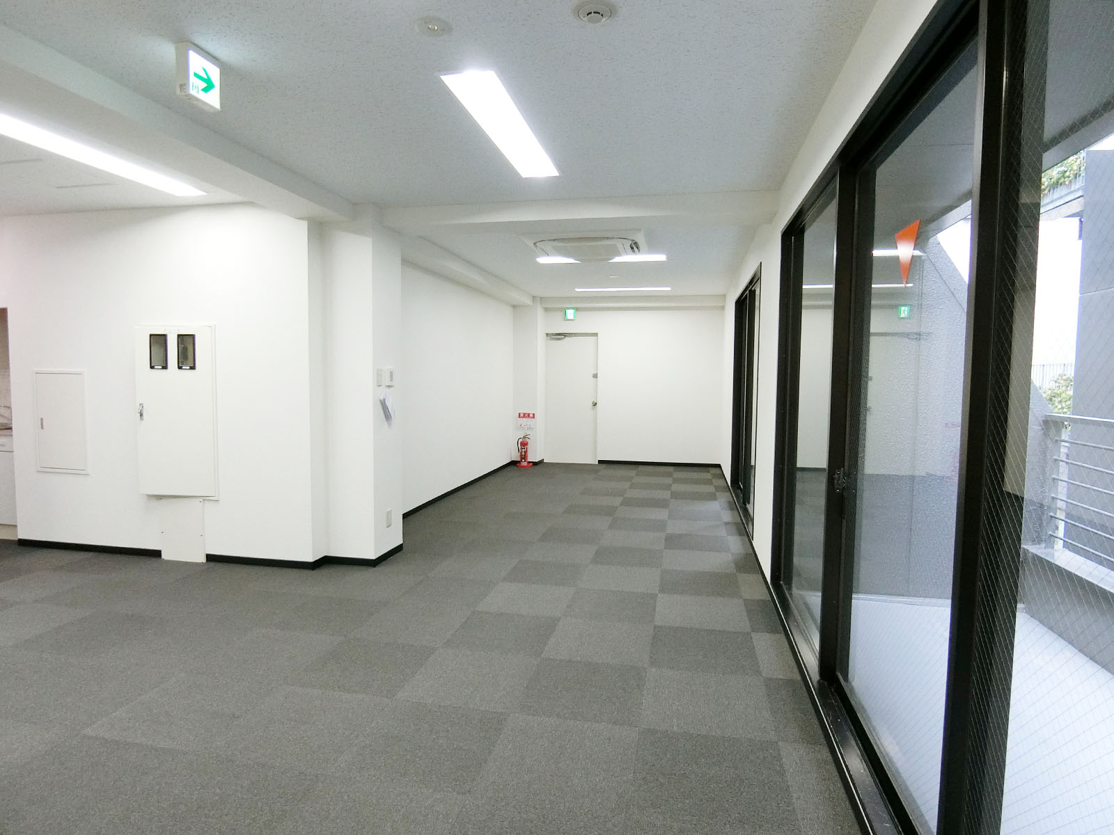 L字型のオフィス
