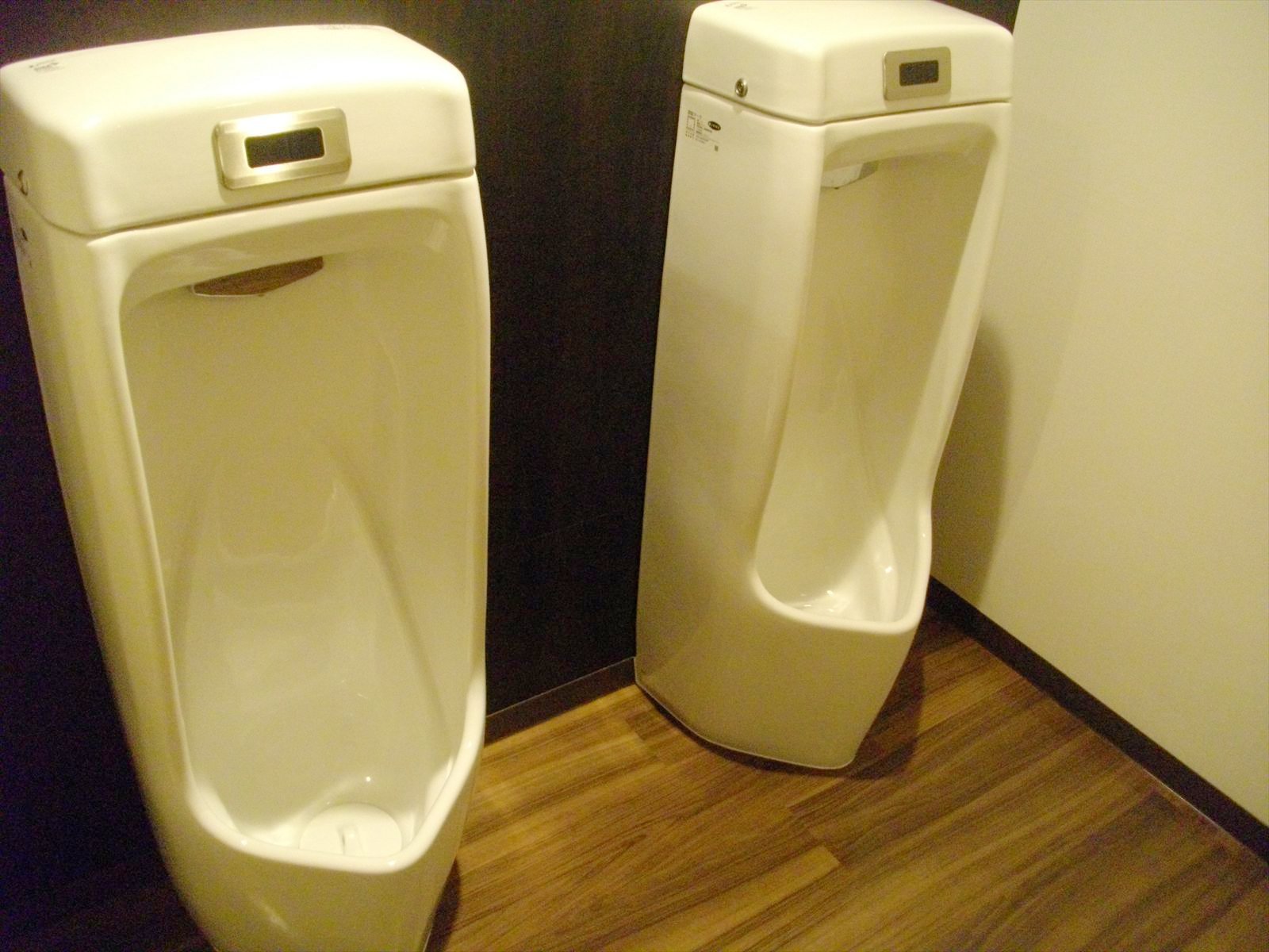 男性用トイレ