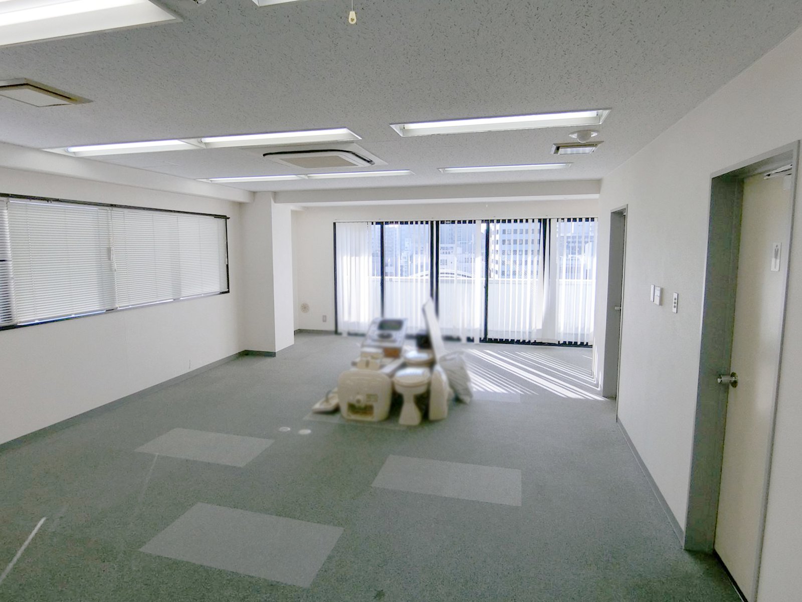 オフィス室内参考画像