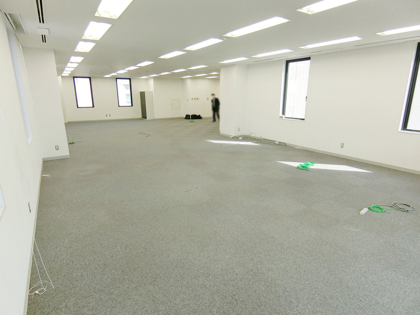 オフィス室内参考画像