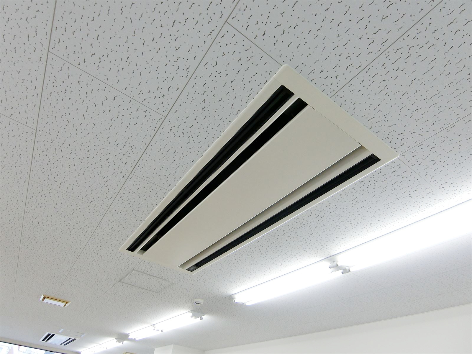 空調吹き出し口
