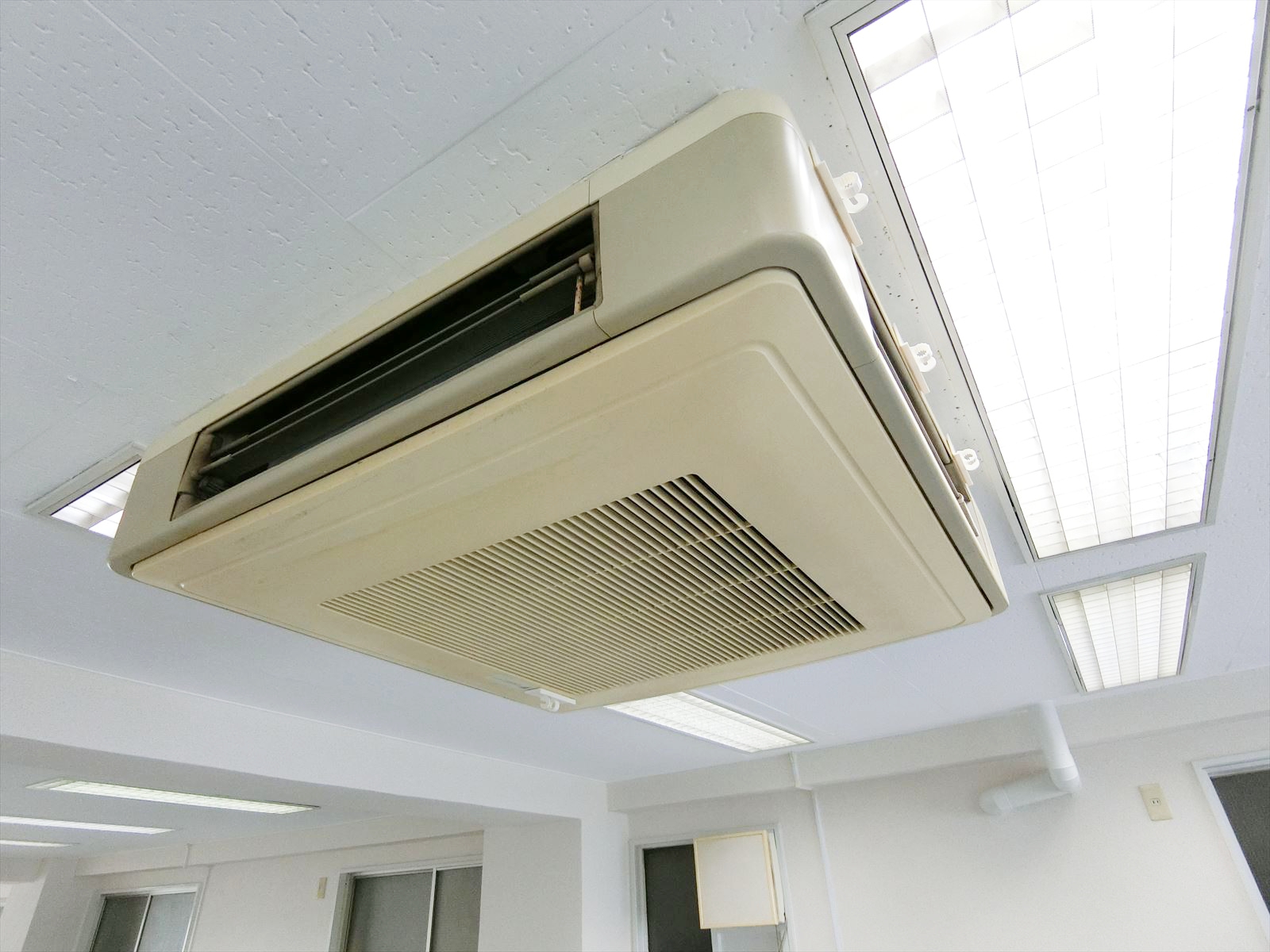 空調吹き出し口