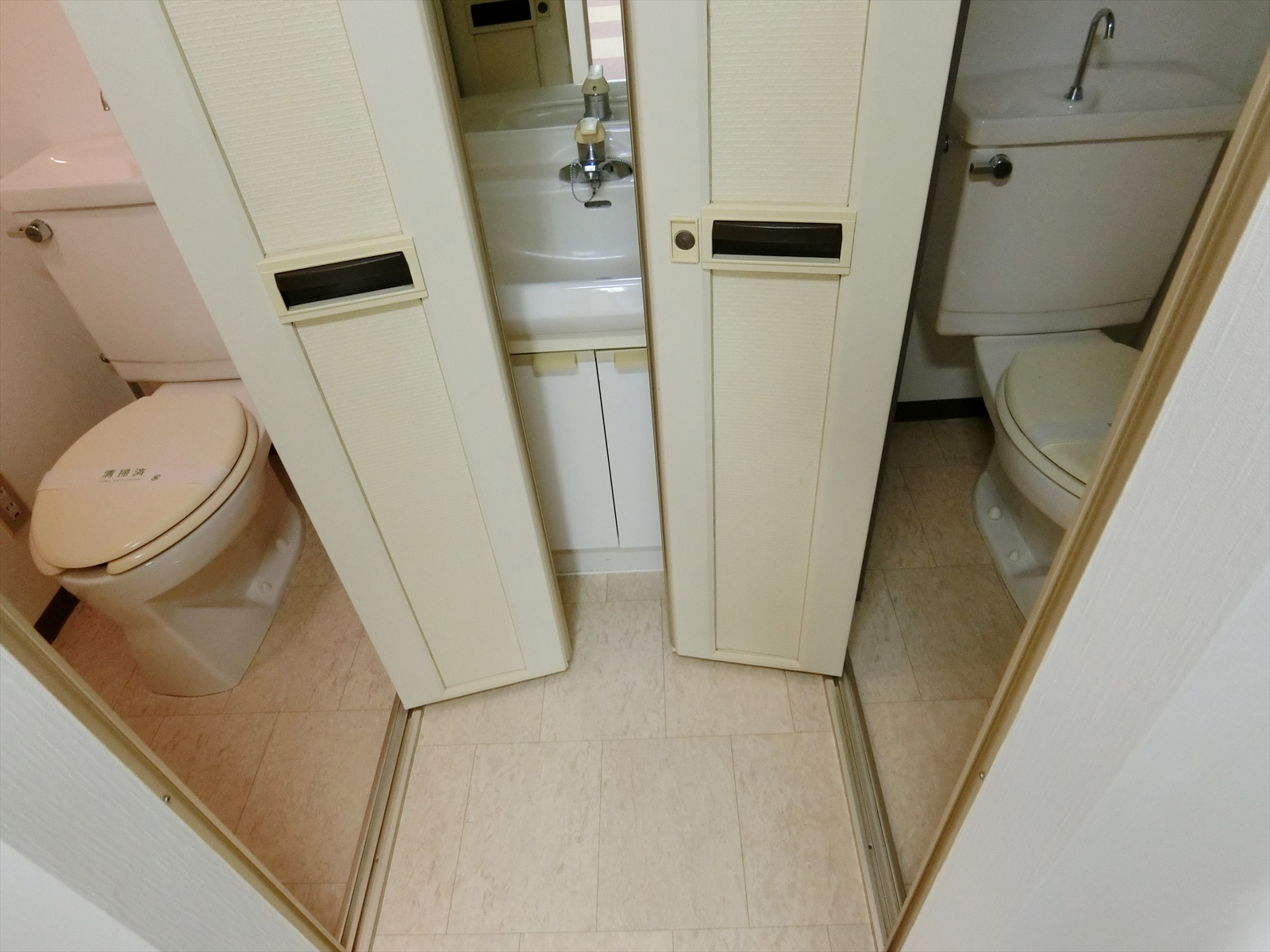 男女別トイレを完備