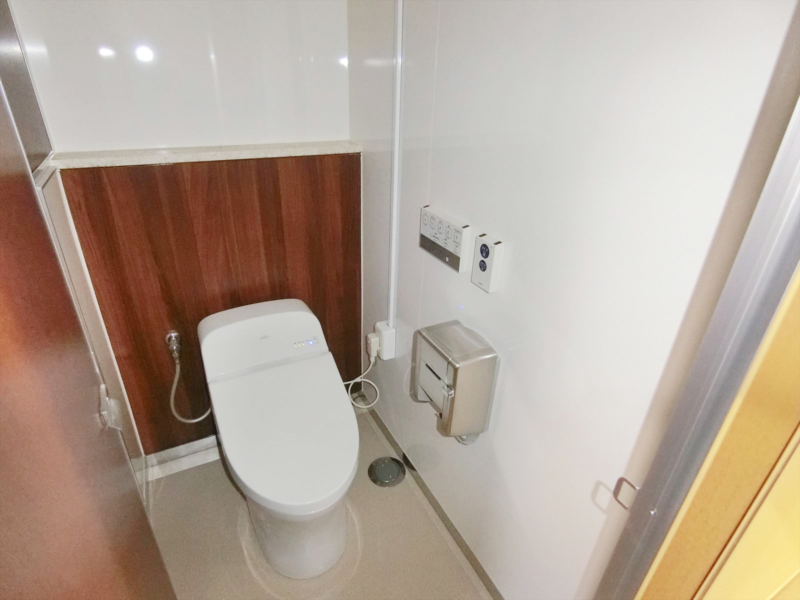 トイレ個室